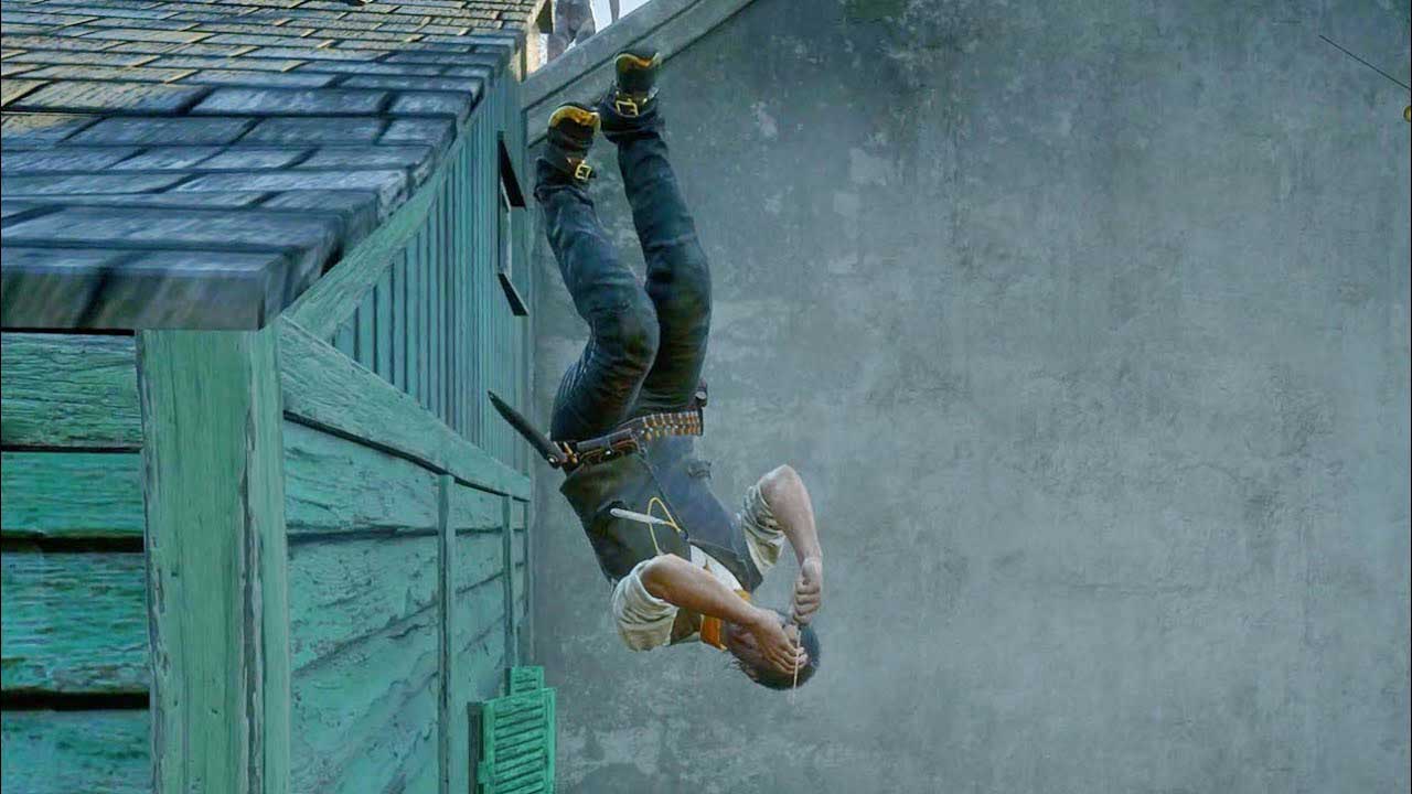 Javier Escuella falls from the roof upside down